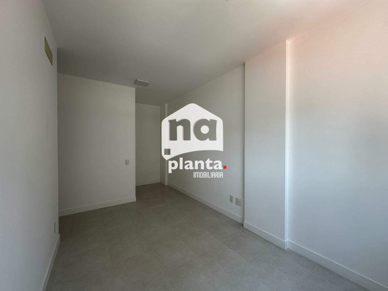 Apartamento para alugar com 3 quartos, 83m² - Foto 11