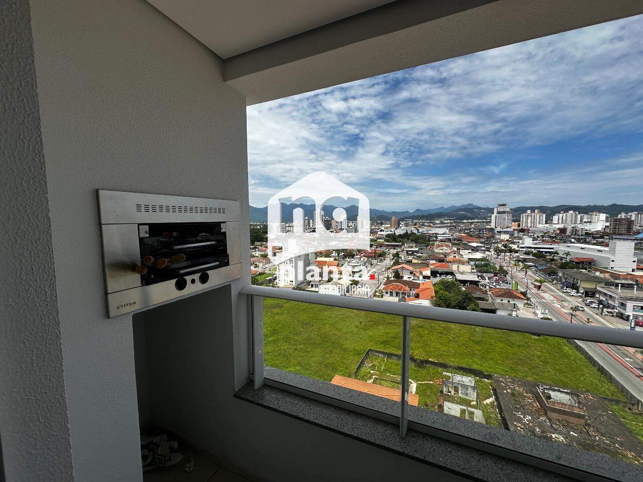 Apartamento à venda com 2 quartos, 84m² - Foto 1