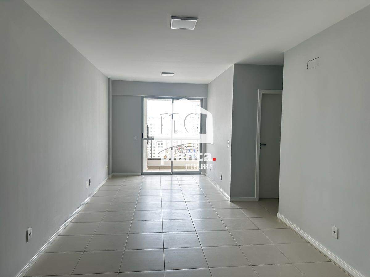 Apartamento para alugar com 2 quartos, 79m² - Foto 12