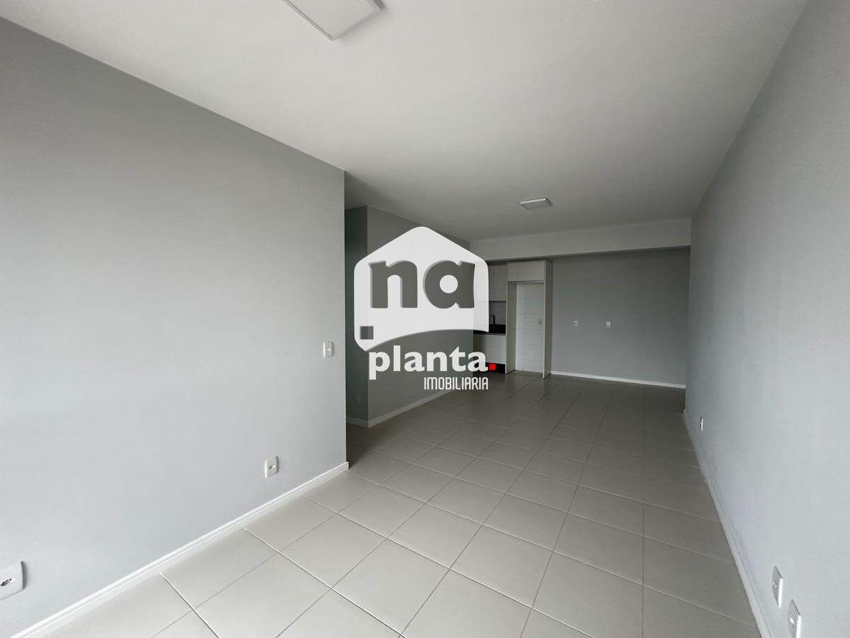 Apartamento para alugar com 2 quartos, 79m² - Foto 3