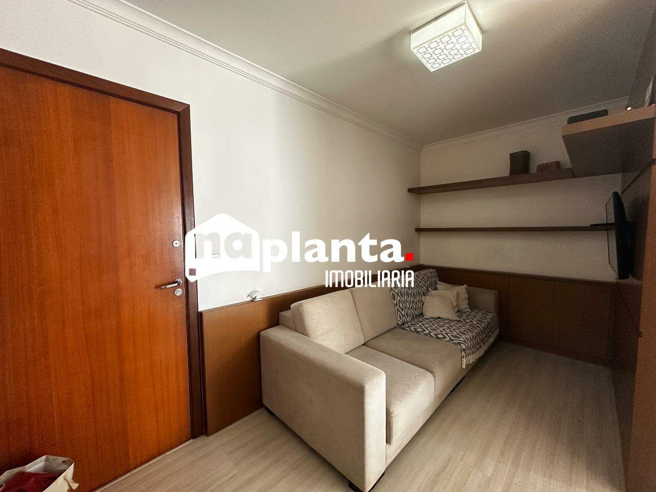 Apartamento à venda com 3 quartos, 75m² - Foto 2