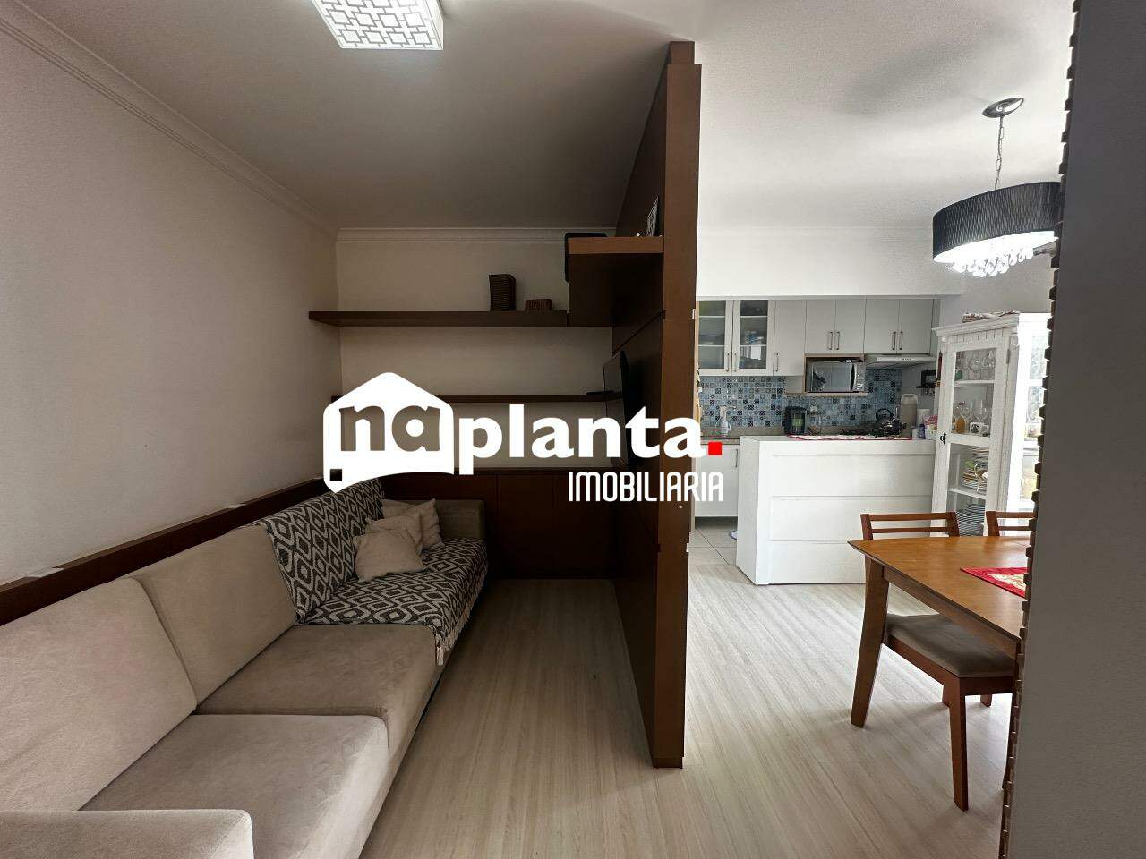 Apartamento à venda com 3 quartos, 75m² - Foto 3