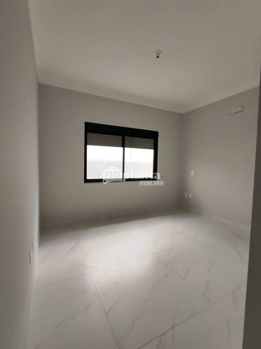 Casa à venda com 3 quartos, 109m² - Foto 10