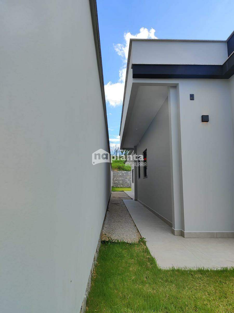 Casa à venda com 3 quartos, 109m² - Foto 20