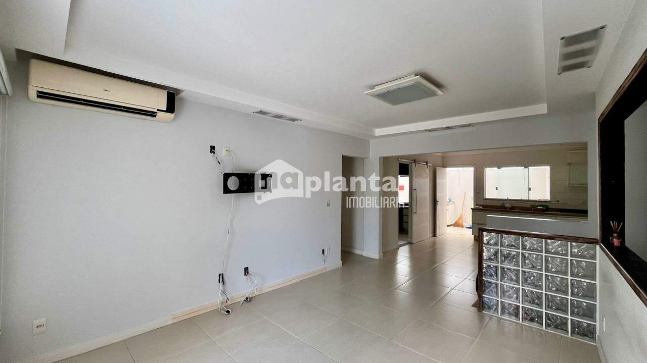 Casa à venda com 3 quartos, 197m² - Foto 25