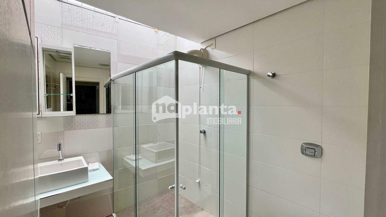 Casa à venda com 3 quartos, 197m² - Foto 14