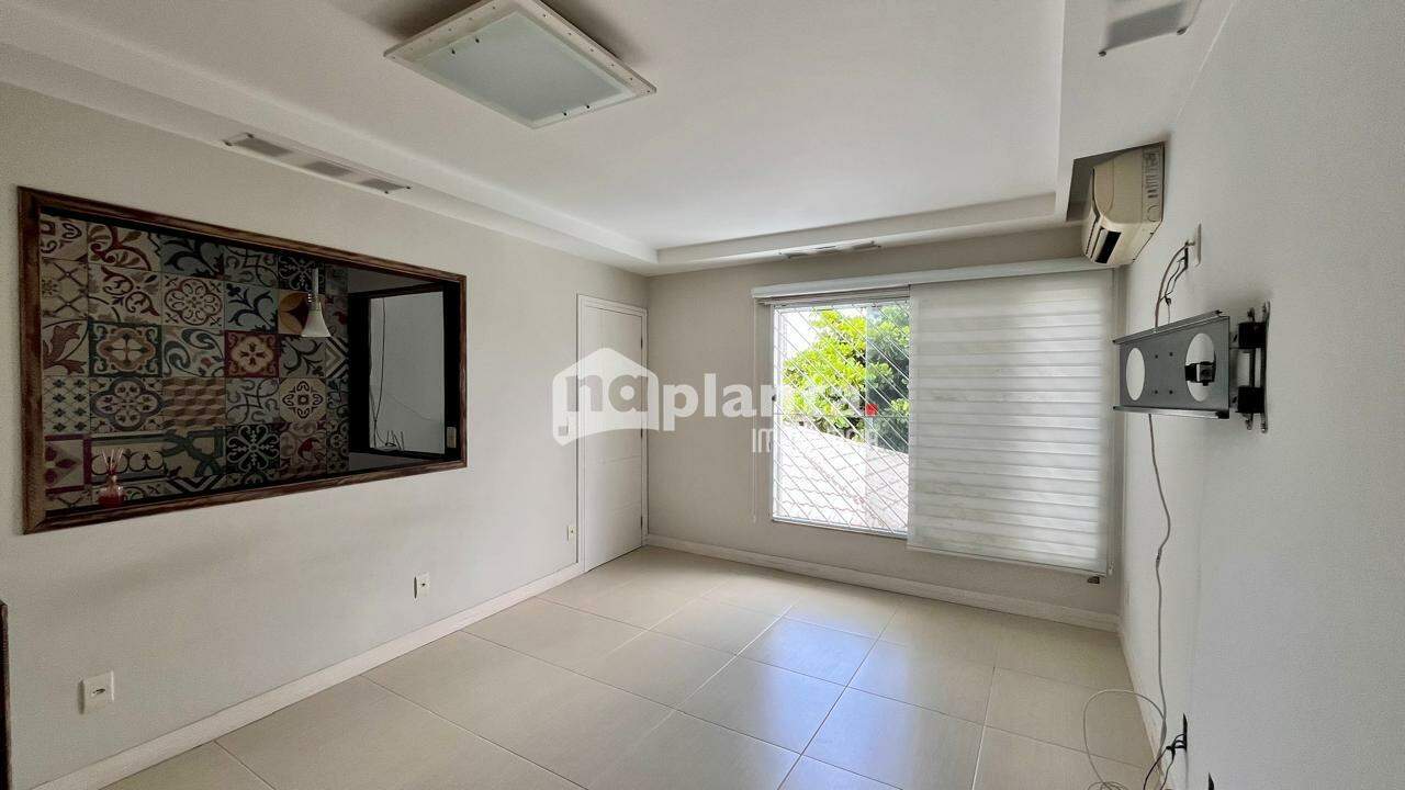 Casa à venda com 3 quartos, 197m² - Foto 24