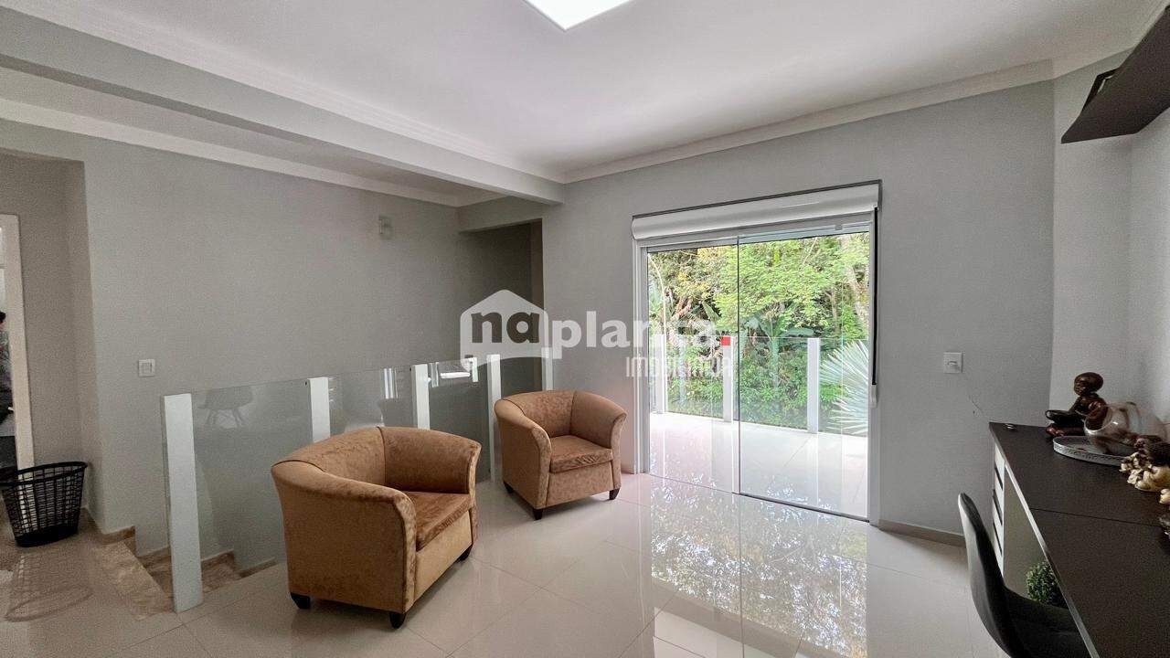 Casa à venda com 3 quartos, 250m² - Foto 13