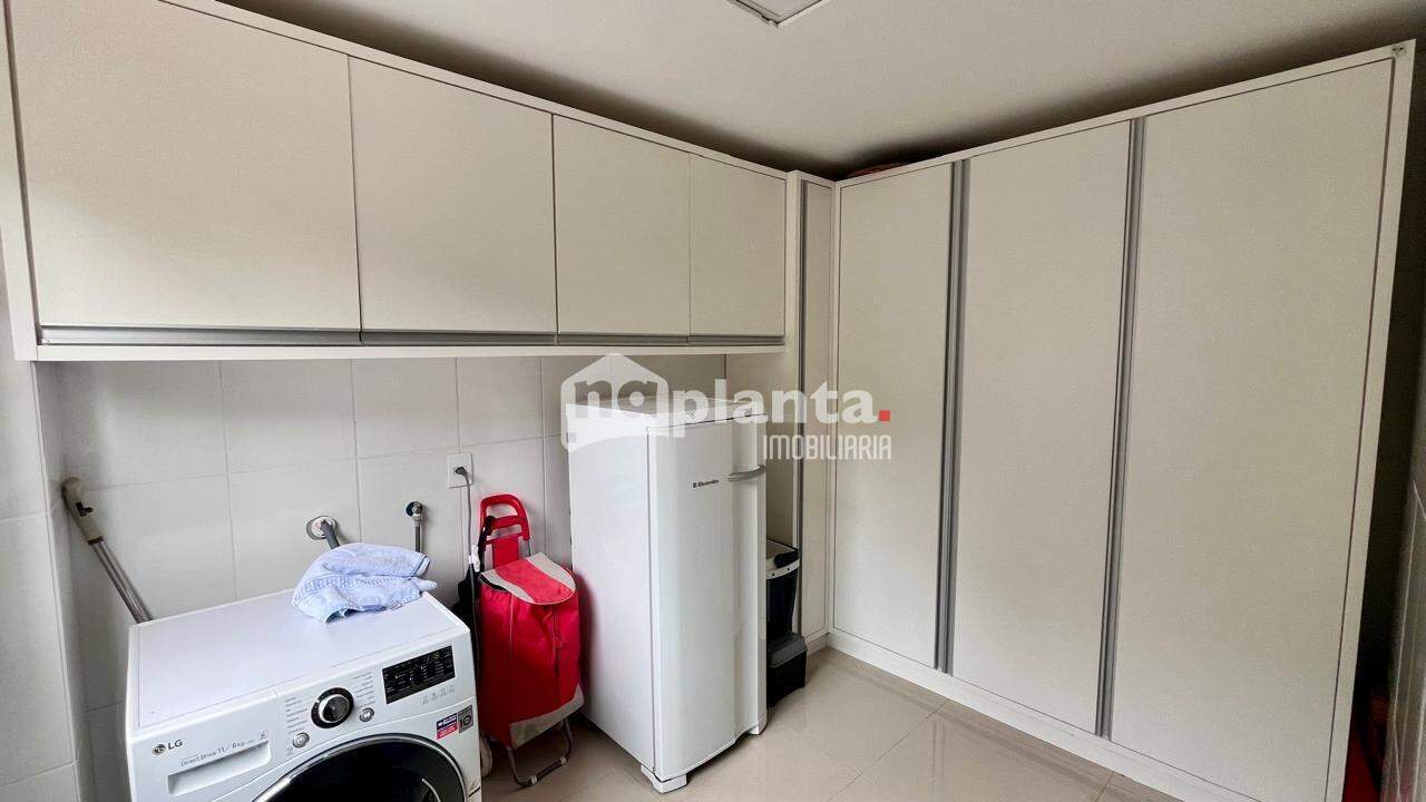 Casa à venda com 3 quartos, 250m² - Foto 11