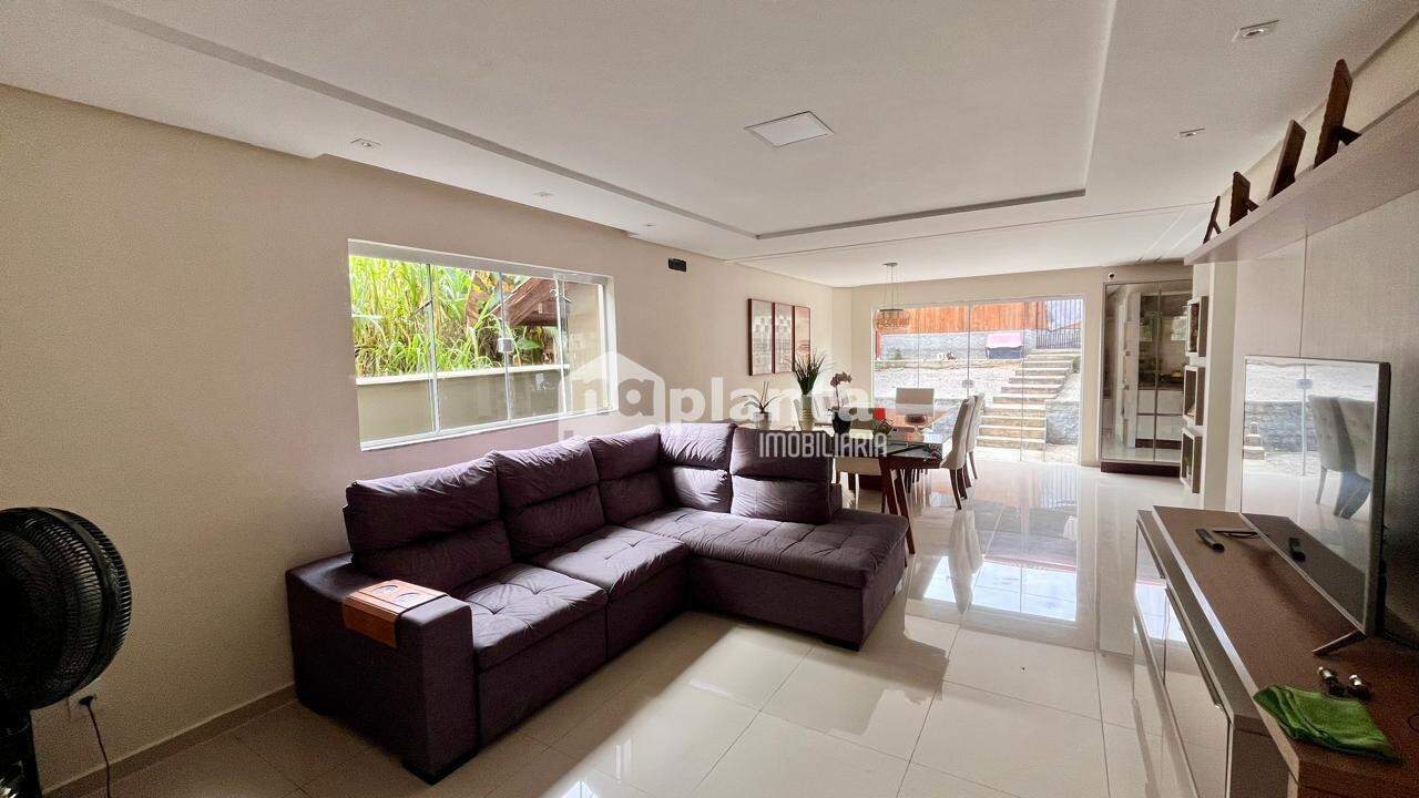 Casa à venda com 3 quartos, 250m² - Foto 9