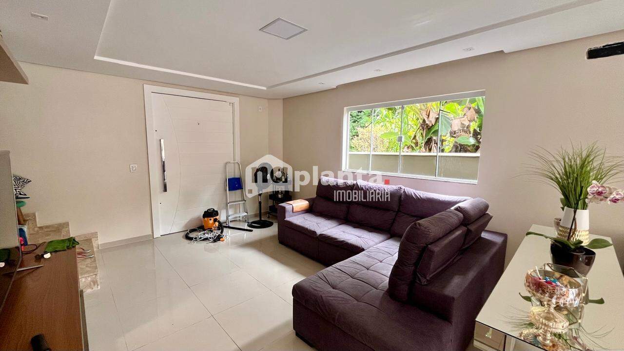 Casa à venda com 3 quartos, 250m² - Foto 8