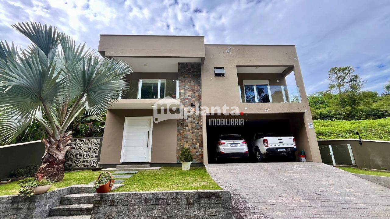 Casa à venda com 3 quartos, 250m² - Foto 2