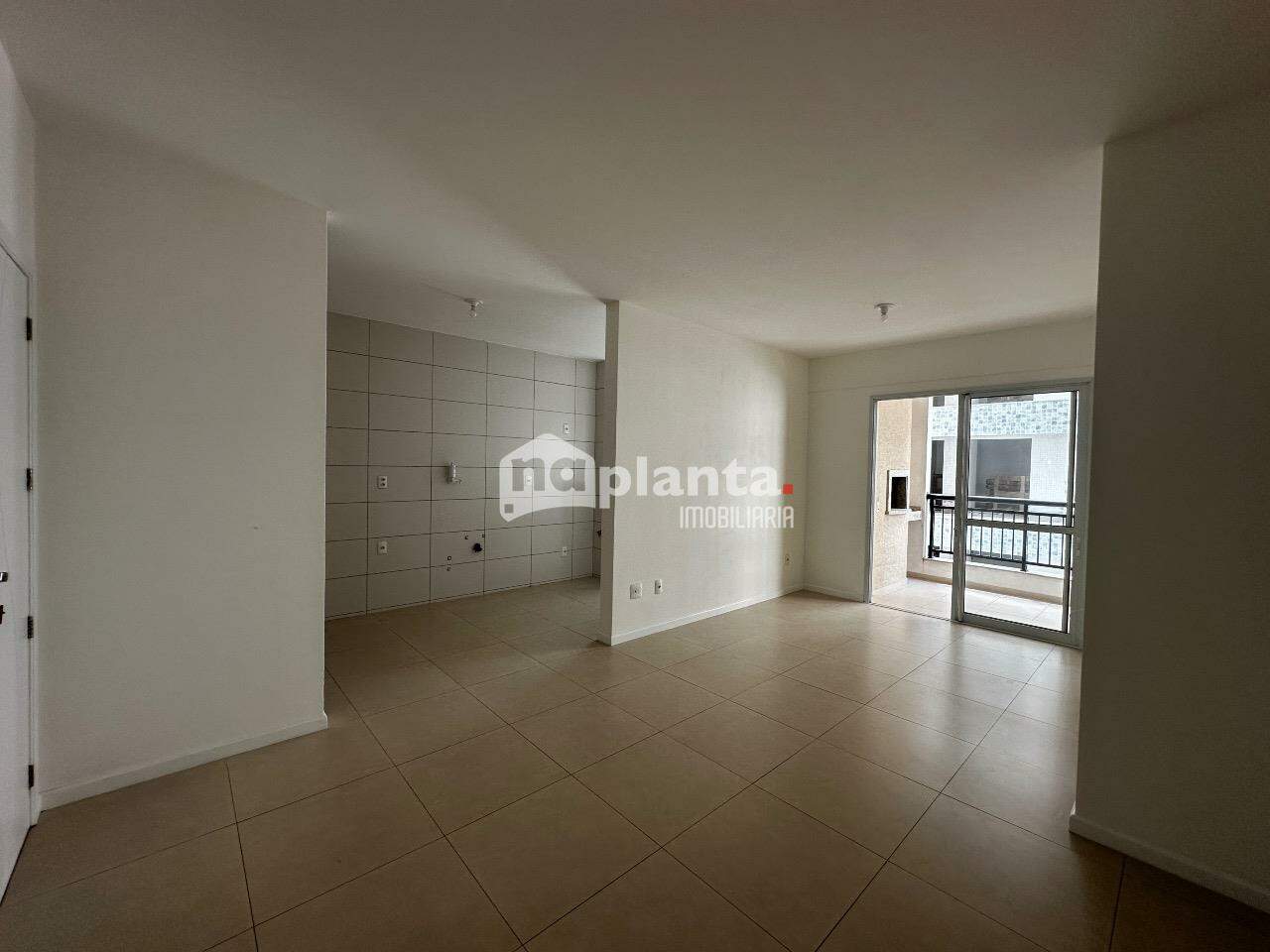 Apartamento à venda com 2 quartos, 75m² - Foto 3