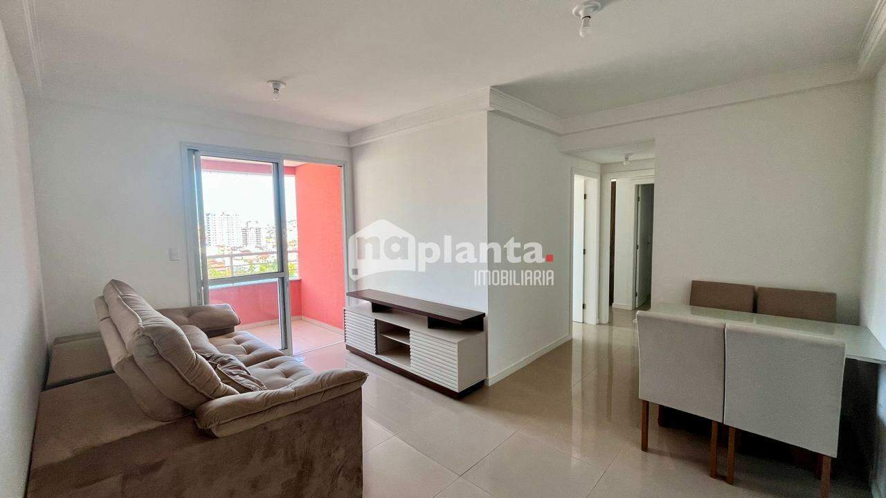 Apartamento à venda com 2 quartos, 75m² - Foto 1