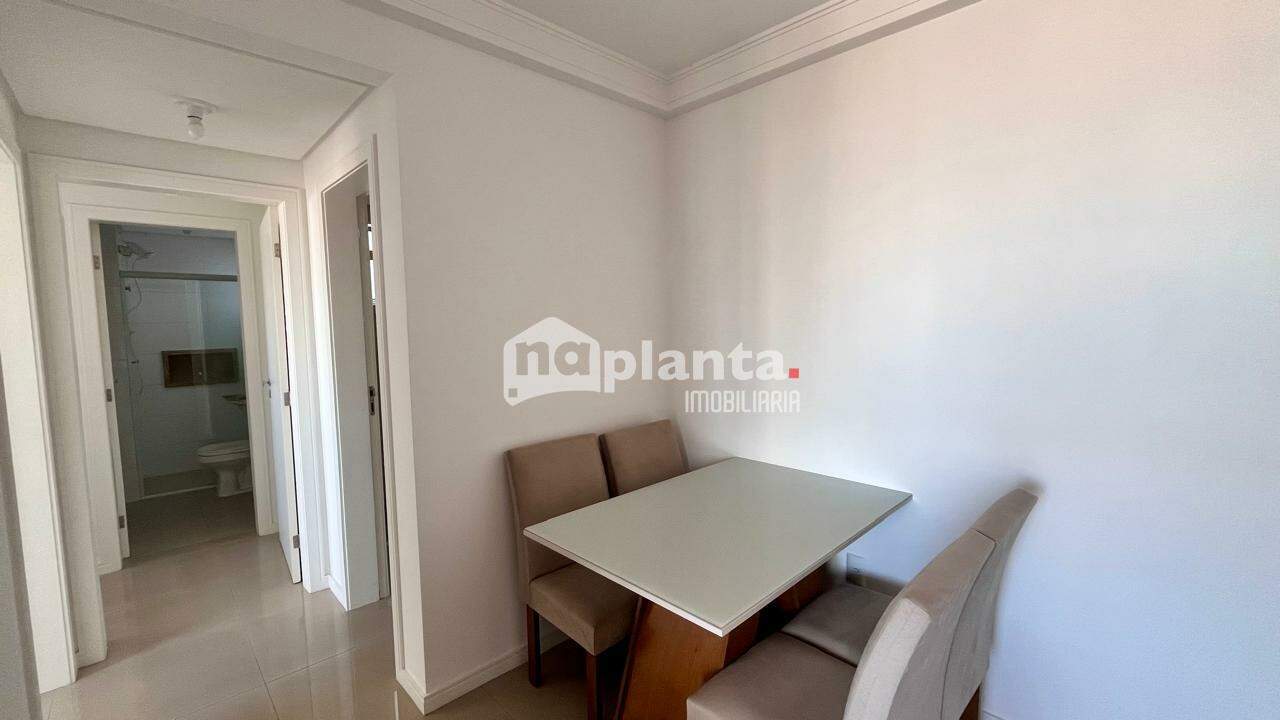 Apartamento à venda com 2 quartos, 75m² - Foto 5