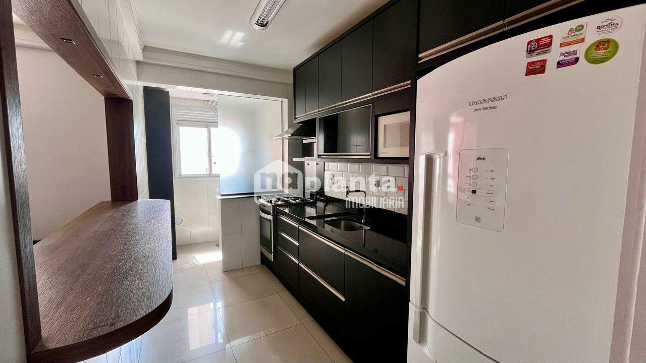 Apartamento à venda com 2 quartos, 75m² - Foto 6