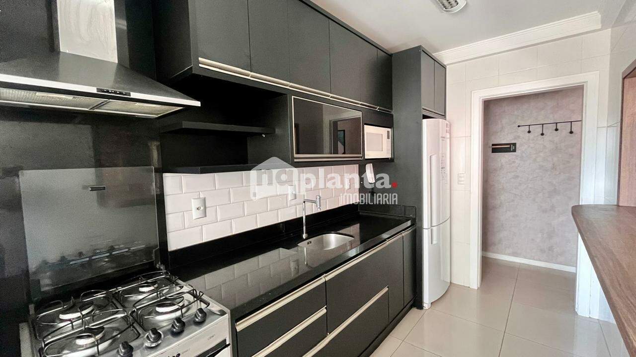 Apartamento à venda com 2 quartos, 75m² - Foto 5