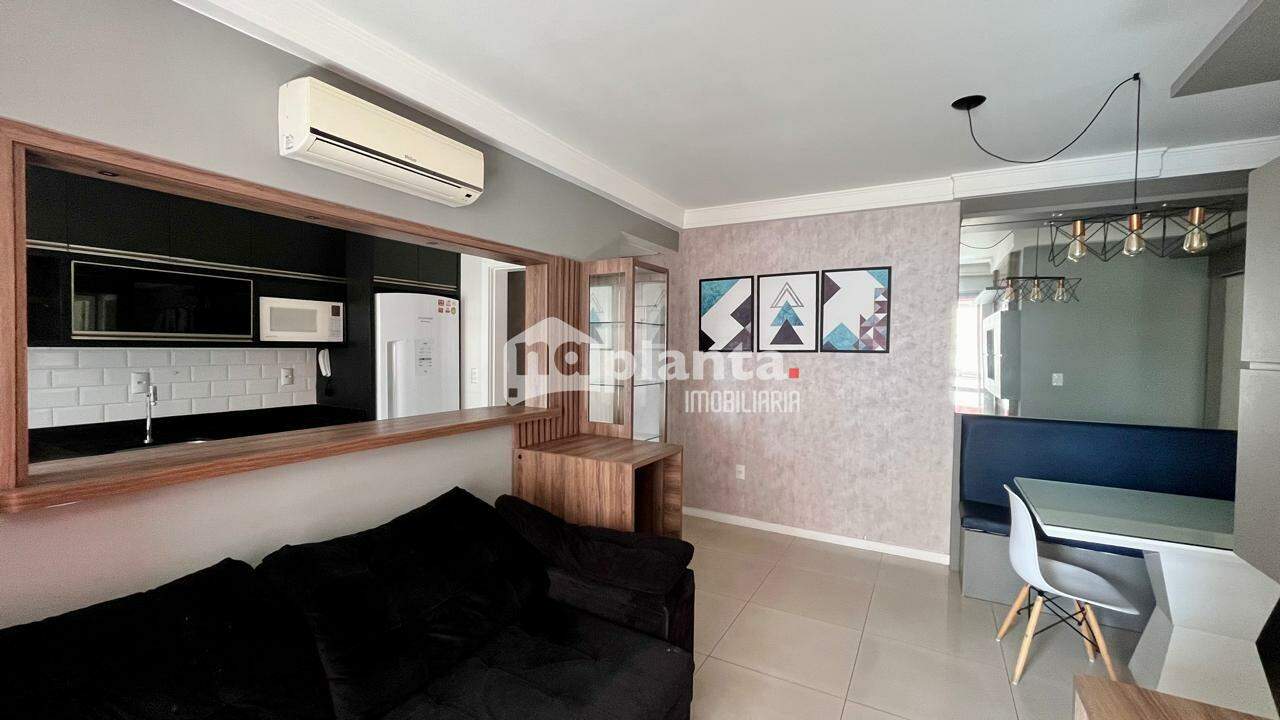 Apartamento à venda com 2 quartos, 75m² - Foto 4