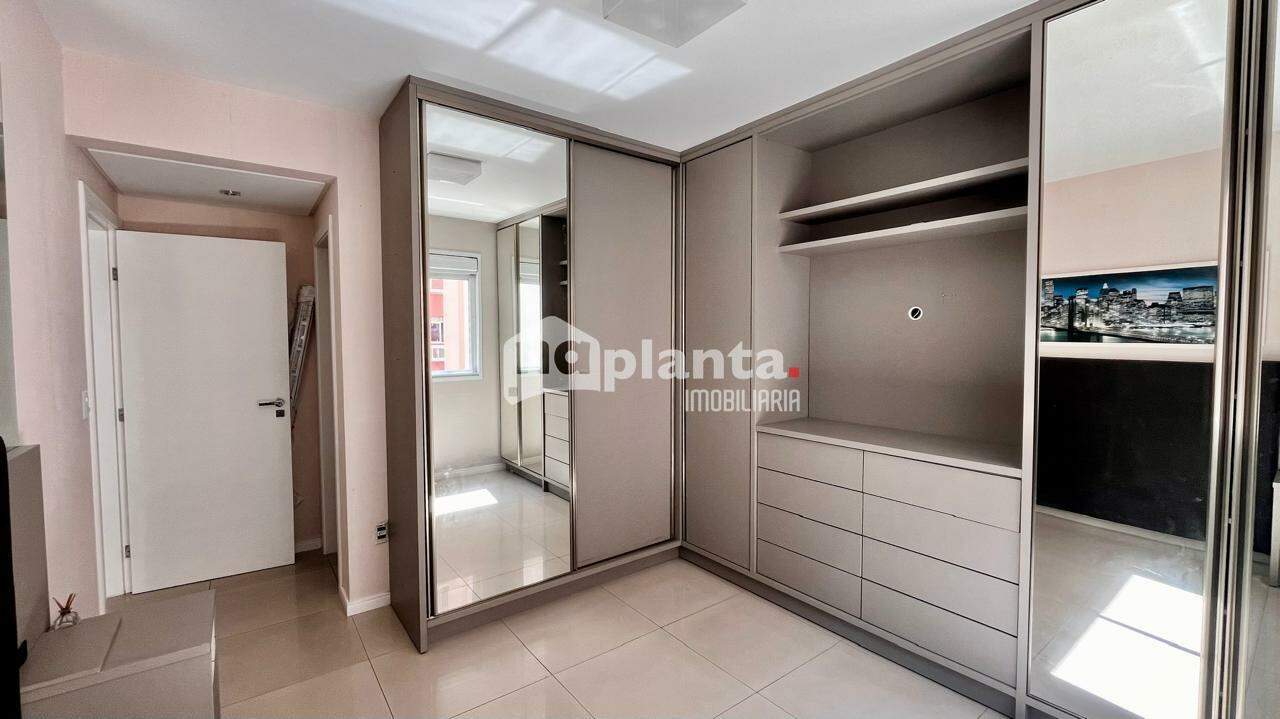 Apartamento à venda com 2 quartos, 75m² - Foto 11