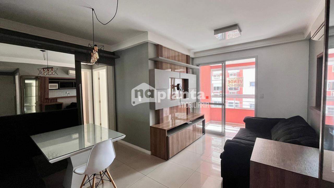 Apartamento à venda com 2 quartos, 75m² - Foto 1