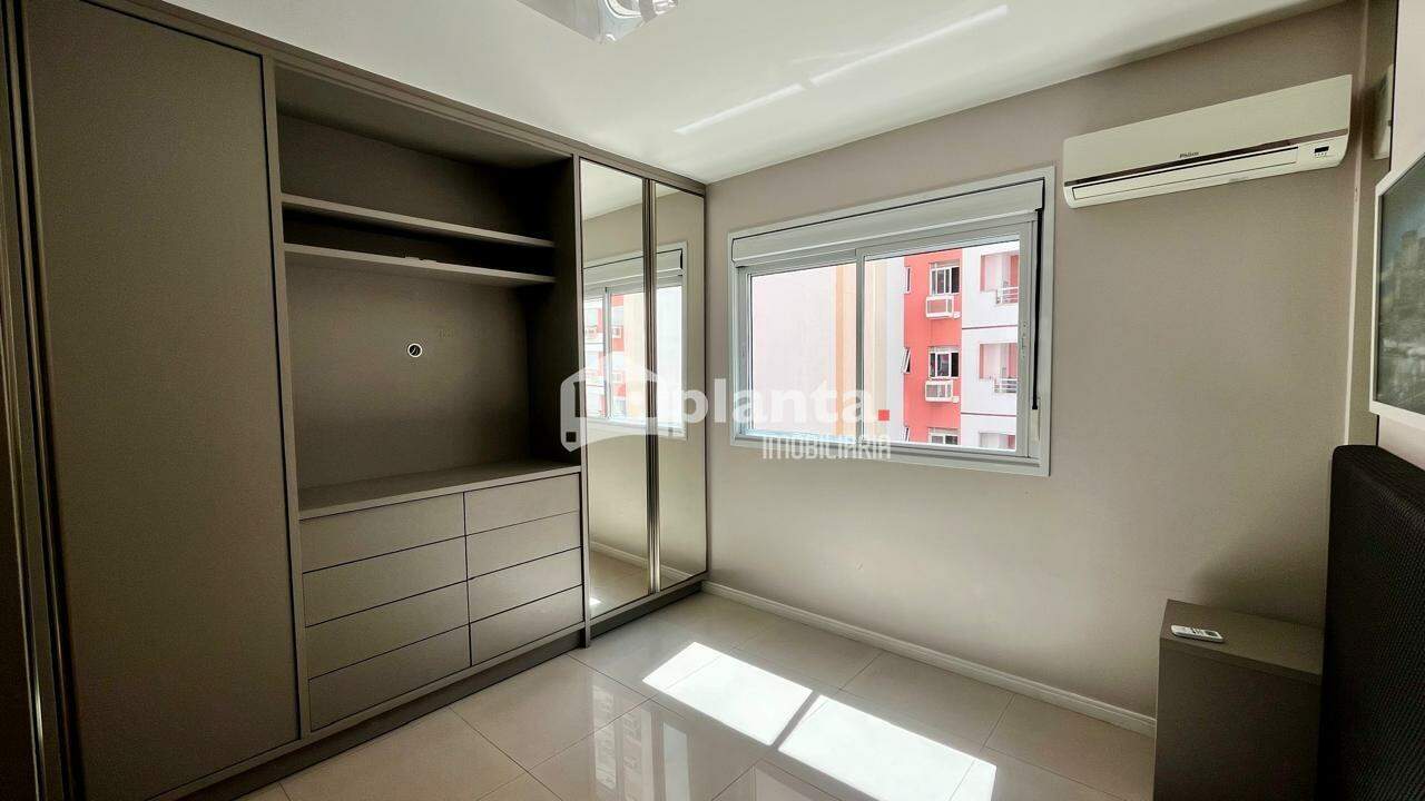 Apartamento à venda com 2 quartos, 75m² - Foto 12