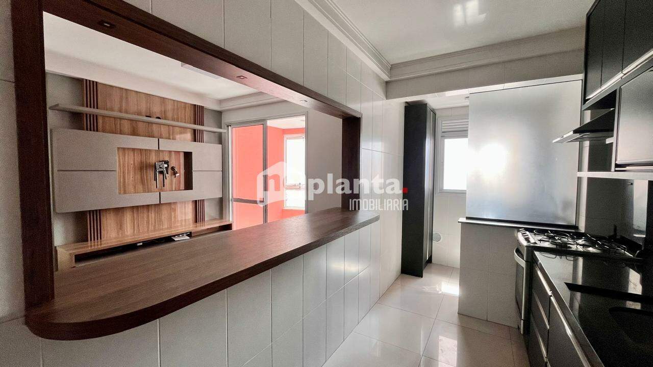 Apartamento à venda com 2 quartos, 75m² - Foto 7