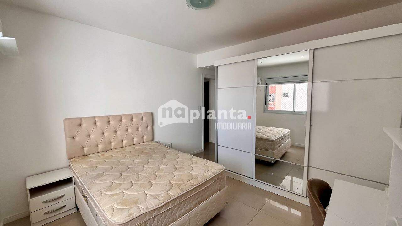 Apartamento à venda com 2 quartos, 75m² - Foto 8