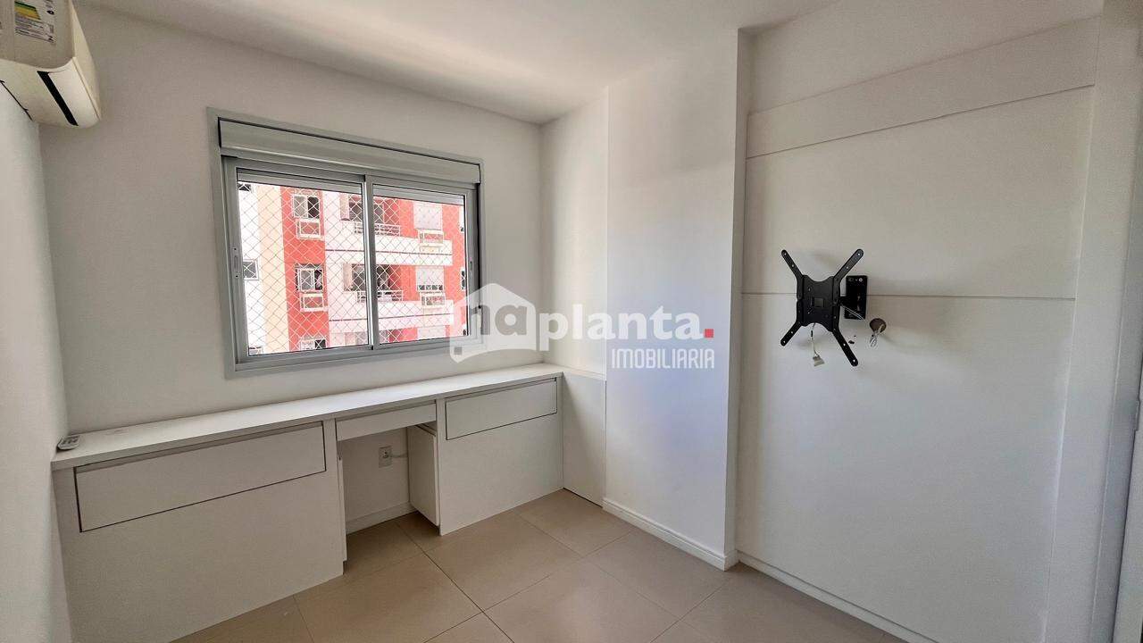 Apartamento à venda com 2 quartos, 75m² - Foto 11