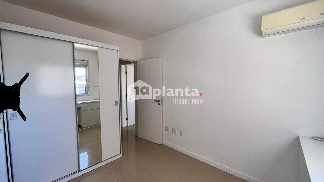 Apartamento à venda com 2 quartos, 75m² - Foto 10