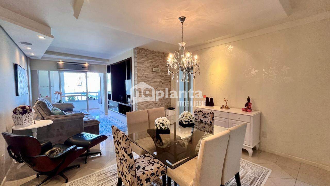 Apartamento à venda com 3 quartos, 116m² - Foto 1