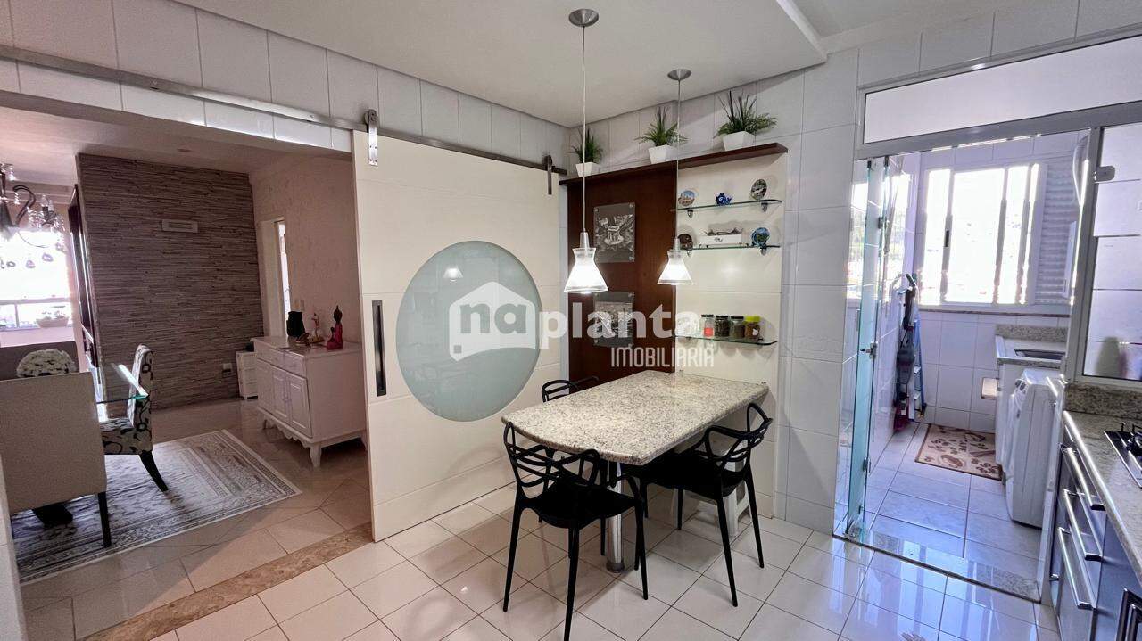 Apartamento à venda com 3 quartos, 116m² - Foto 6