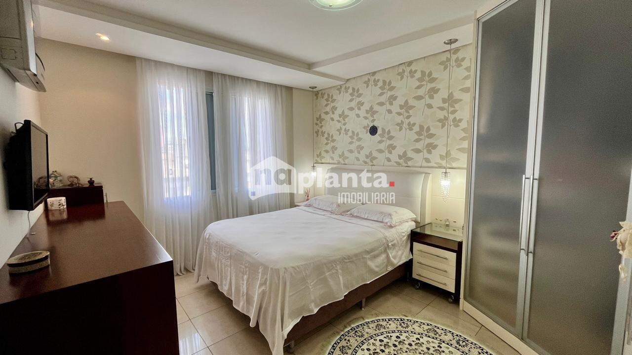 Apartamento à venda com 3 quartos, 116m² - Foto 18