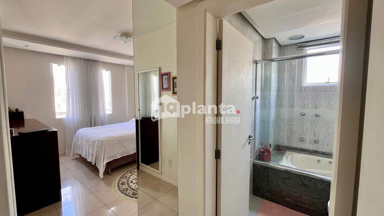 Apartamento à venda com 3 quartos, 116m² - Foto 22