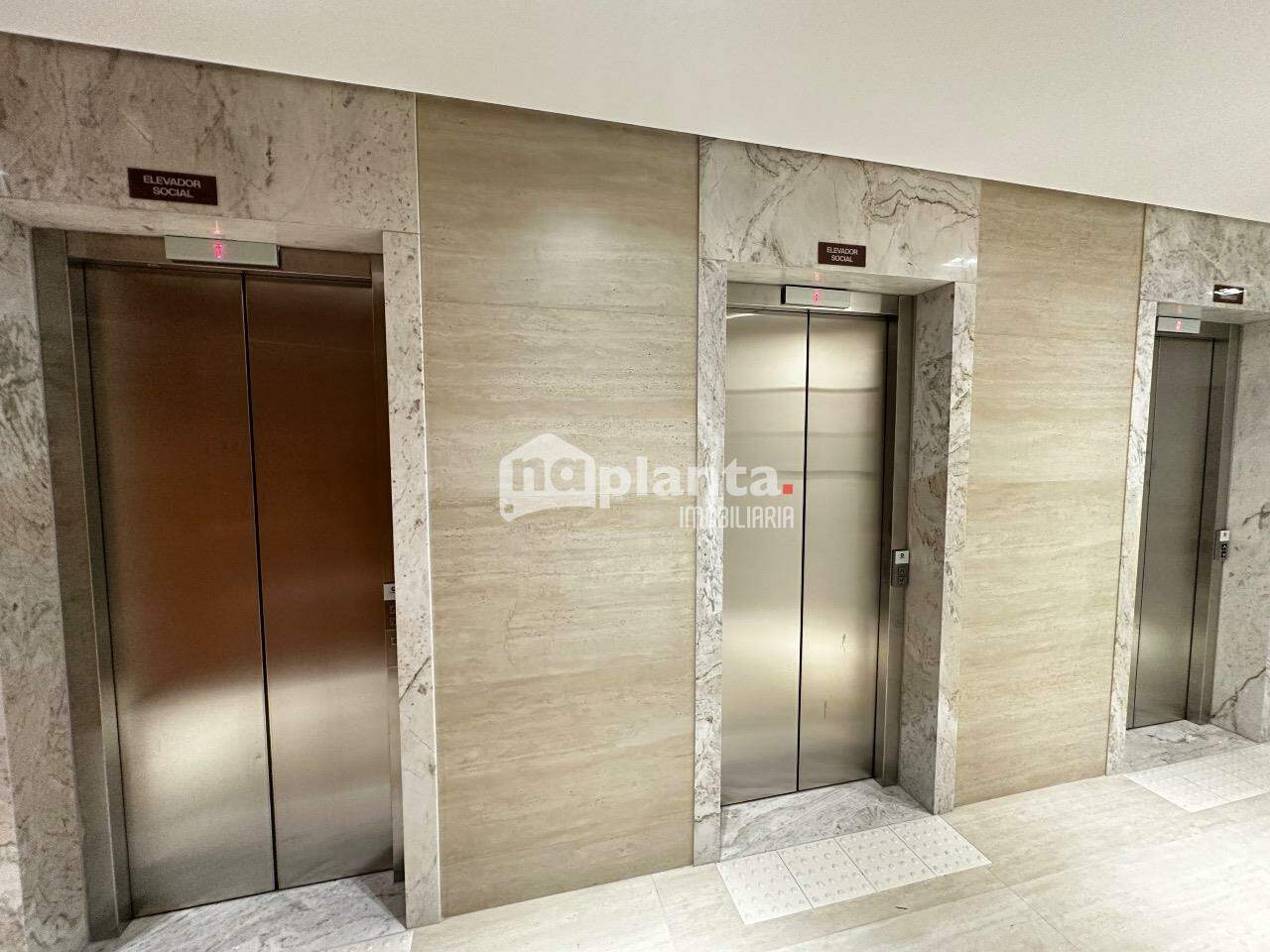 Apartamento à venda com 2 quartos, 79m² - Foto 15