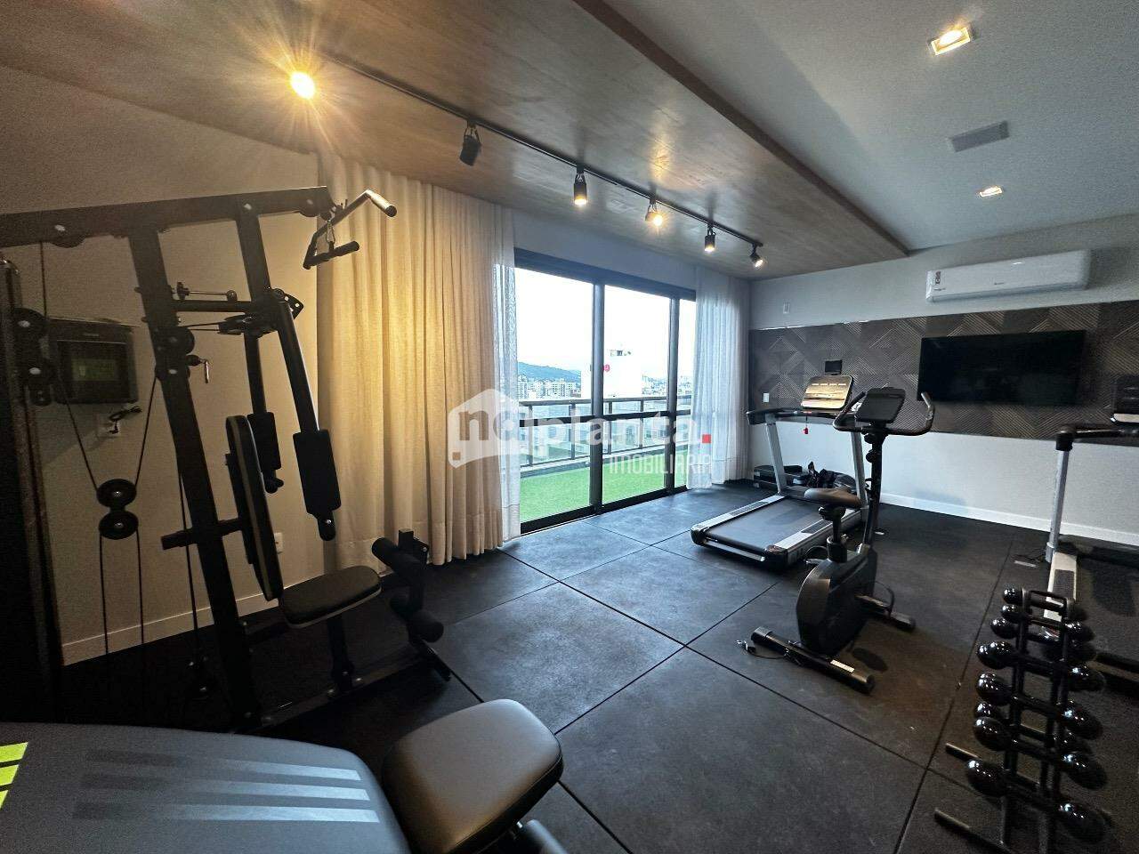 Apartamento à venda com 2 quartos, 79m² - Foto 5