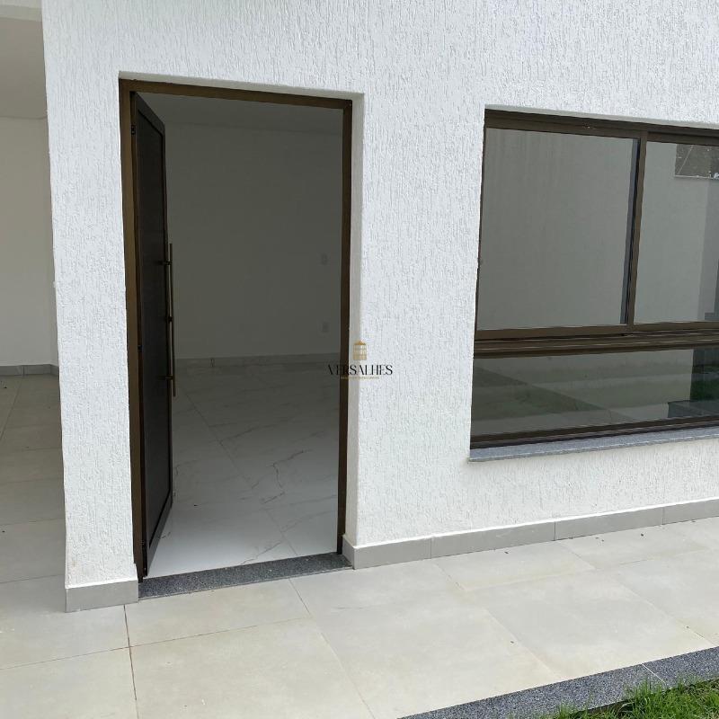 Casa à venda no Trevo: 