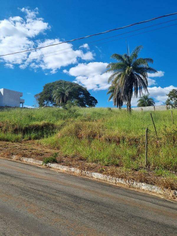 Lote à venda no Residencial Poços: 