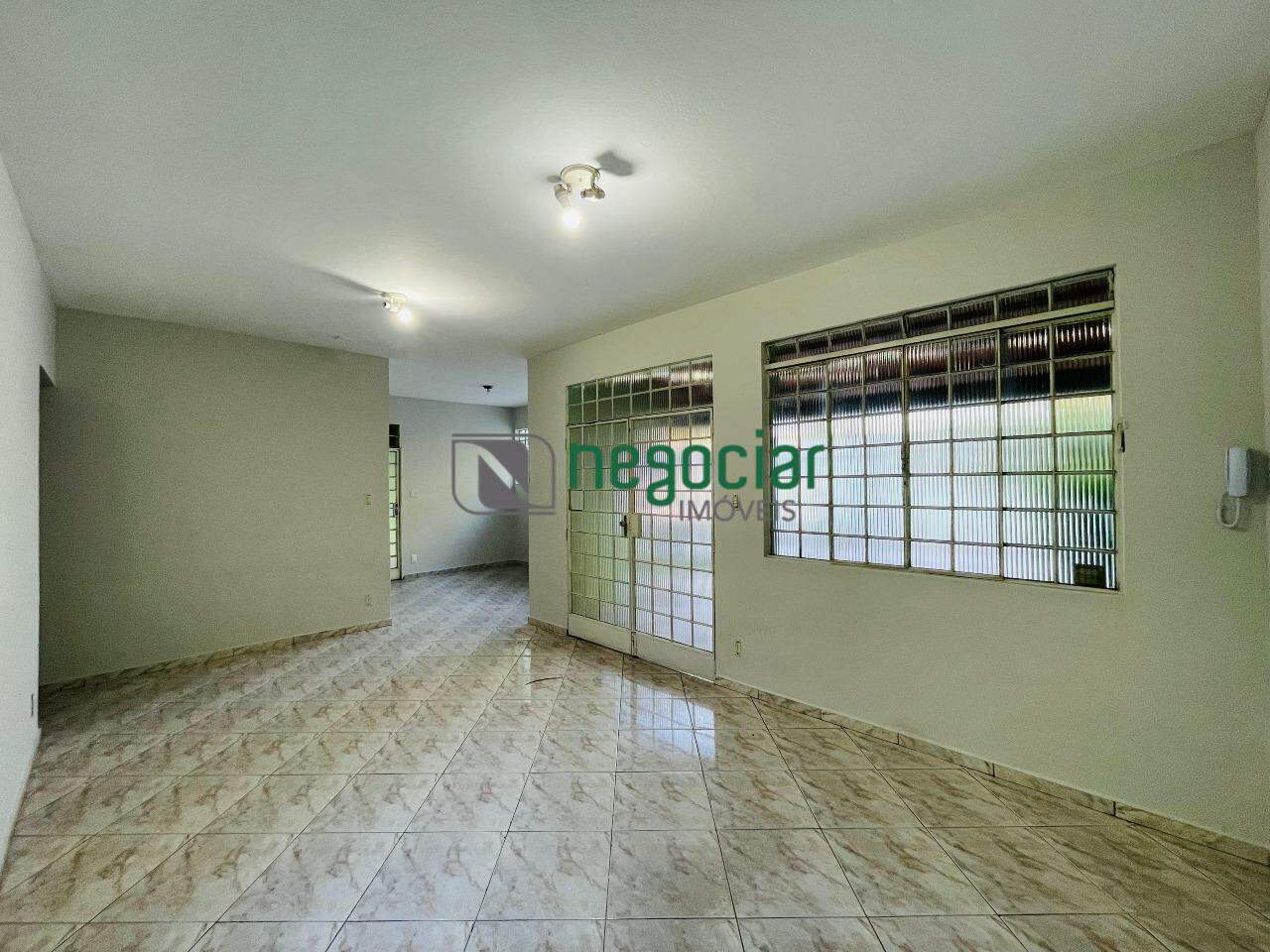 Casa comercial 4 quartos no bairro Ingá Betim: 