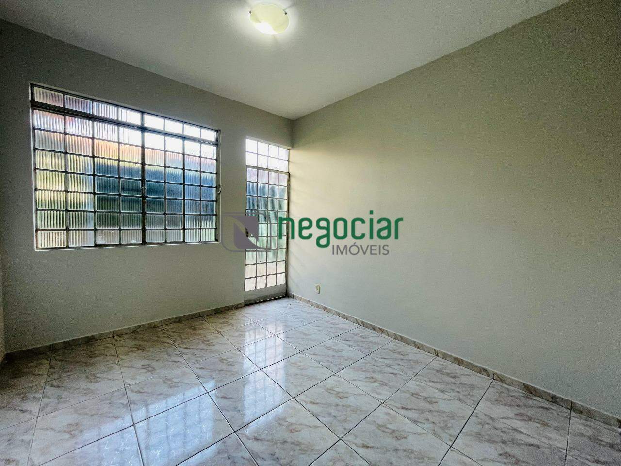 Casa comercial 4 quartos no bairro Ingá Betim: 