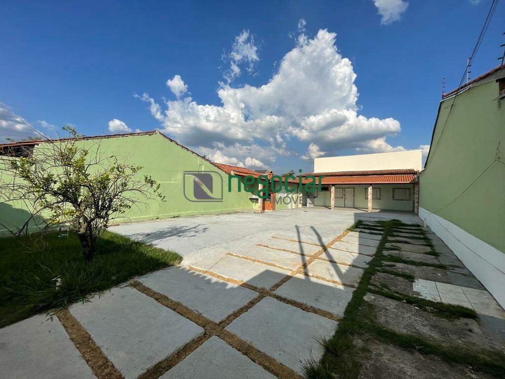 Casa comercial 2 quartos no bairro Chácara Betim: 
