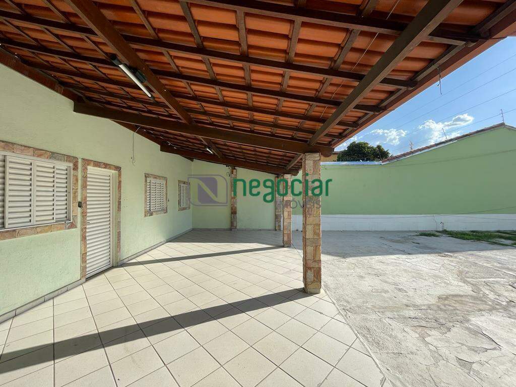 Casa comercial 2 quartos no bairro Chácara Betim: 