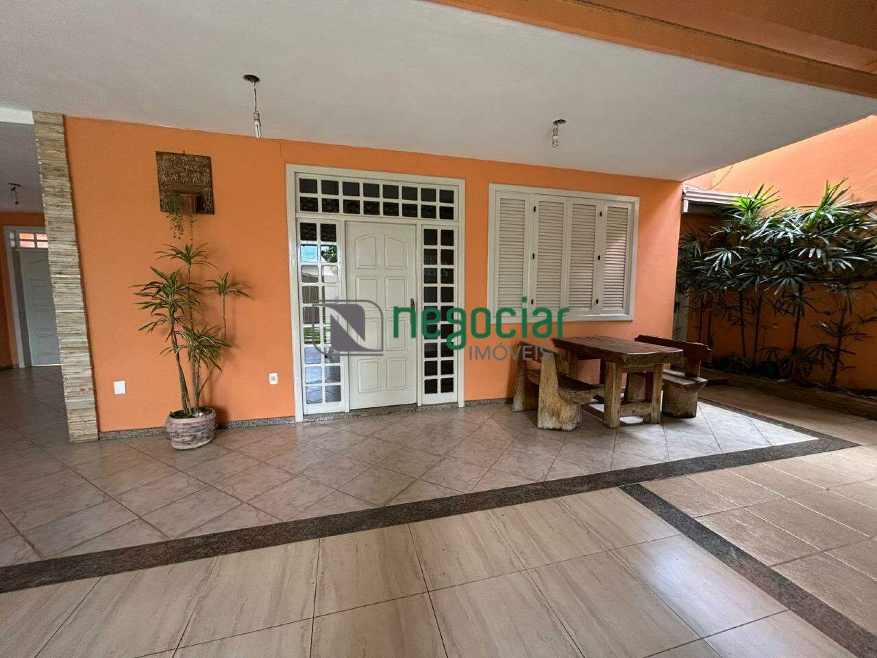 Casa 4 quartos no bairro Santa Lúcia Betim: 