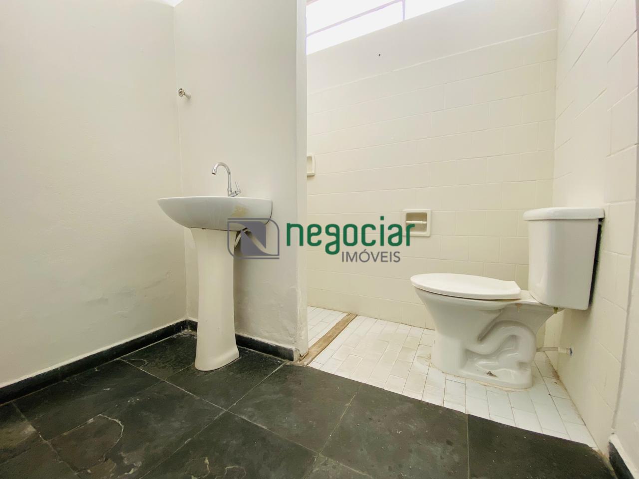 Casa comercial 8 quartos no bairro Centro Betim: 