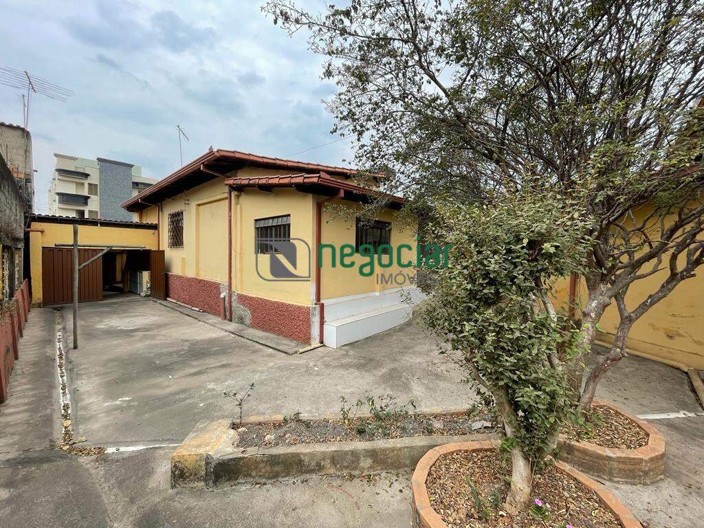 Casa 5 quartos no bairro Brasiléia Betim: 
