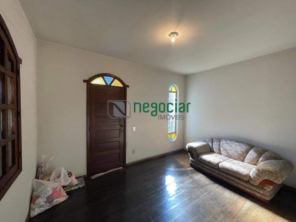Casa 4 quartos no bairro Brasiléia Betim: 
