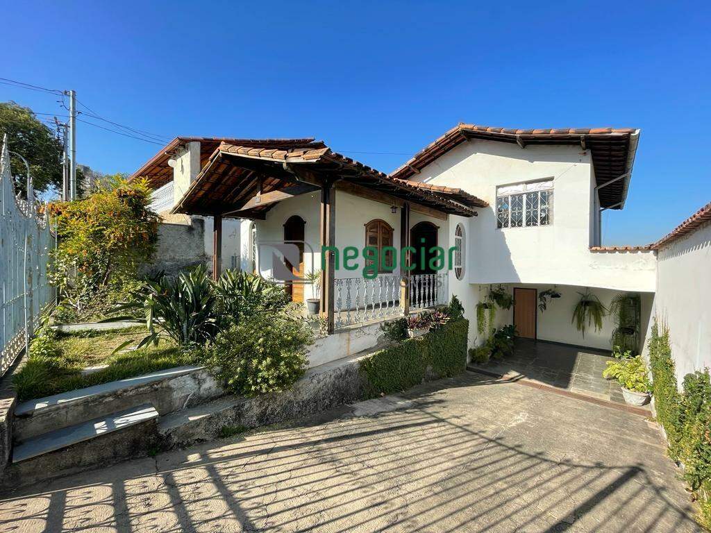 Casa 4 quartos no bairro Brasiléia Betim: 