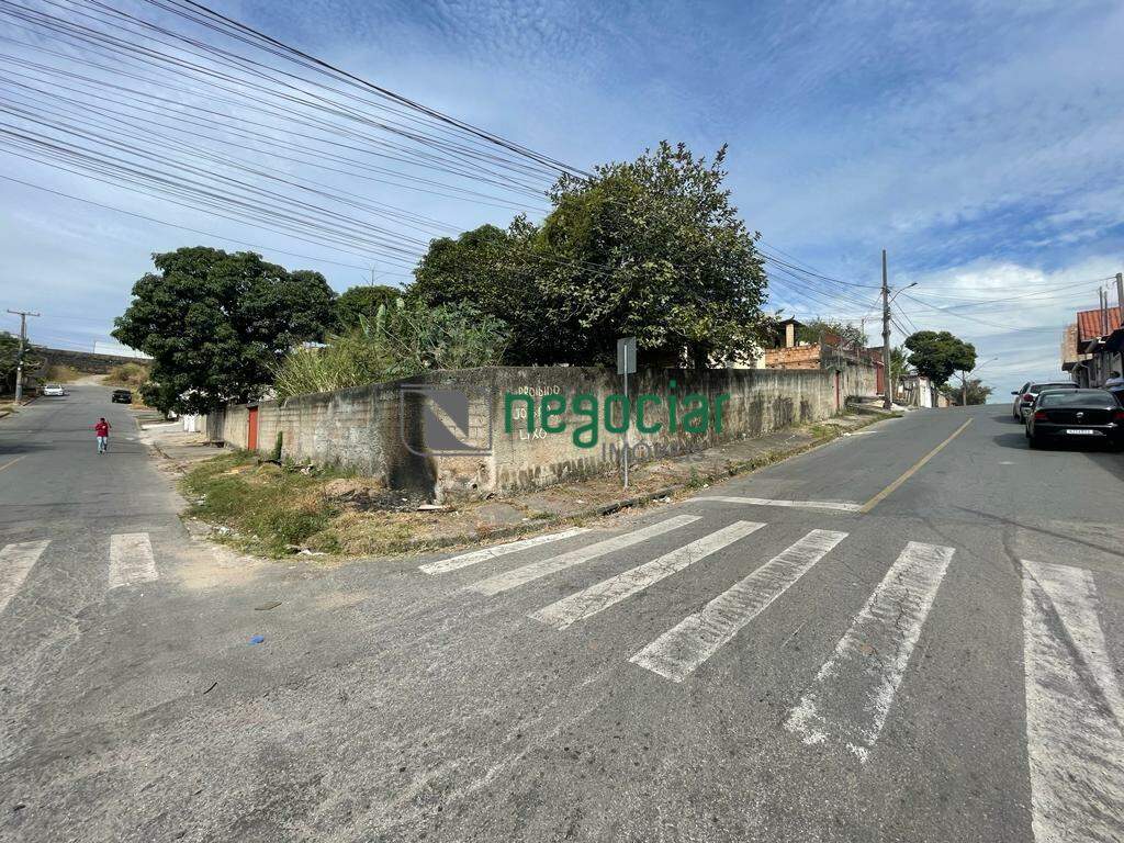 Terreno / Área no bairro Dom Bosco Betim: 