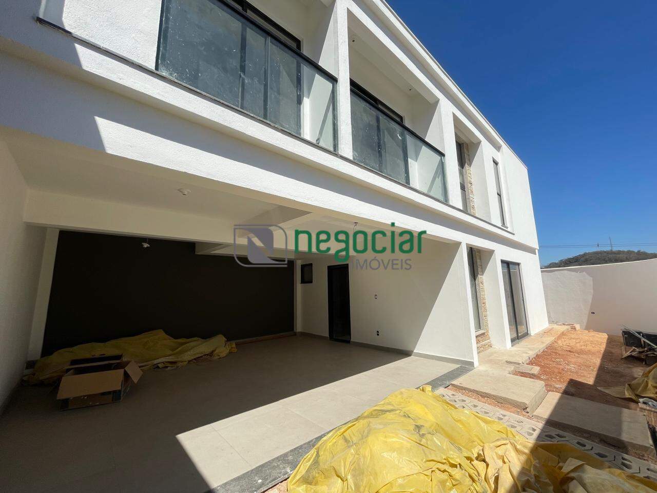 Casa geminada 3 quartos no bairro Guarujá Mansões Betim: 