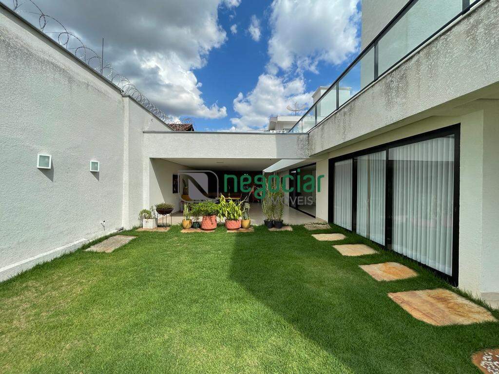 Casa 4 quartos no bairro Ingá Alto Betim: 