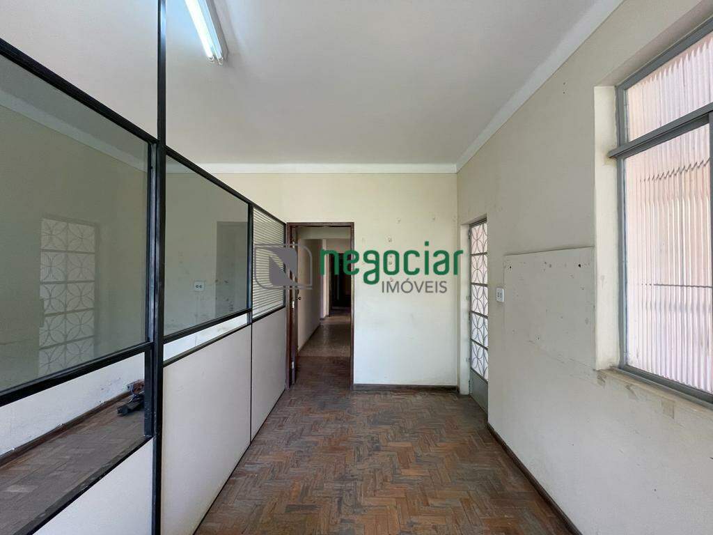 Casa 5 quartos no bairro Centro Betim: 